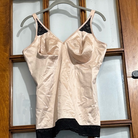 Ruby Ribbon Pin Up Cami with Black Lace Accents - Picture 1 of 4